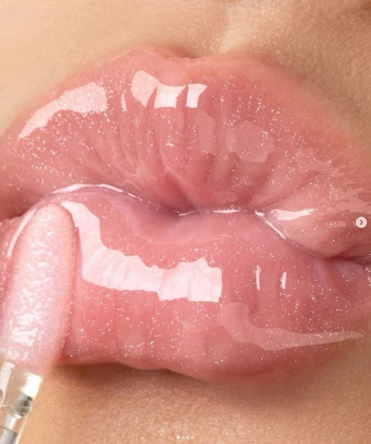 Gisou Honey Infused Hydrating Lip Oil (Dupe)
